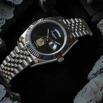 Chairman Geneve Dated UAE Emblem Black Dial Silver Chain Gents Watch