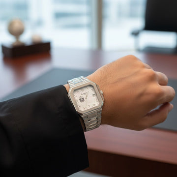 UAE Emblem Chairman Geneve Dated Arabic White Dial Silver Chain Gents Watch